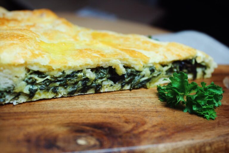 Teigtasche mit Spinat und Feta
