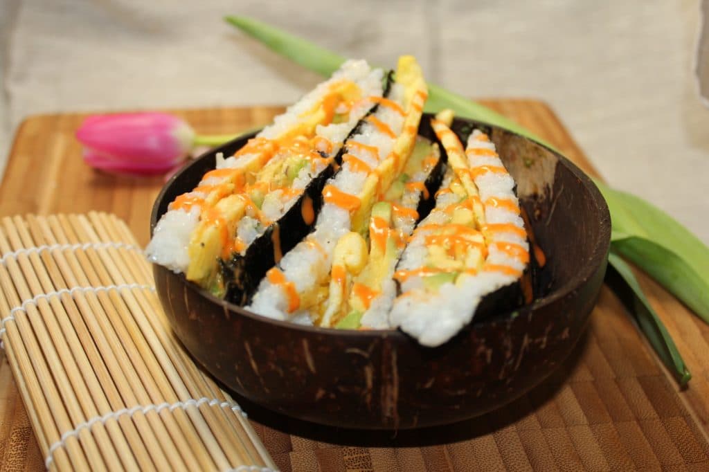 Sushi Sandwich mit Avocado und Ei