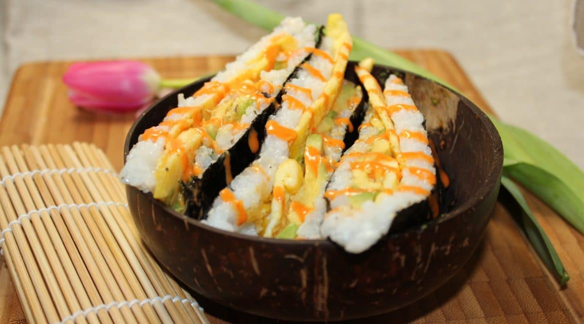Sushi Sandwich mit Avocado und Ei