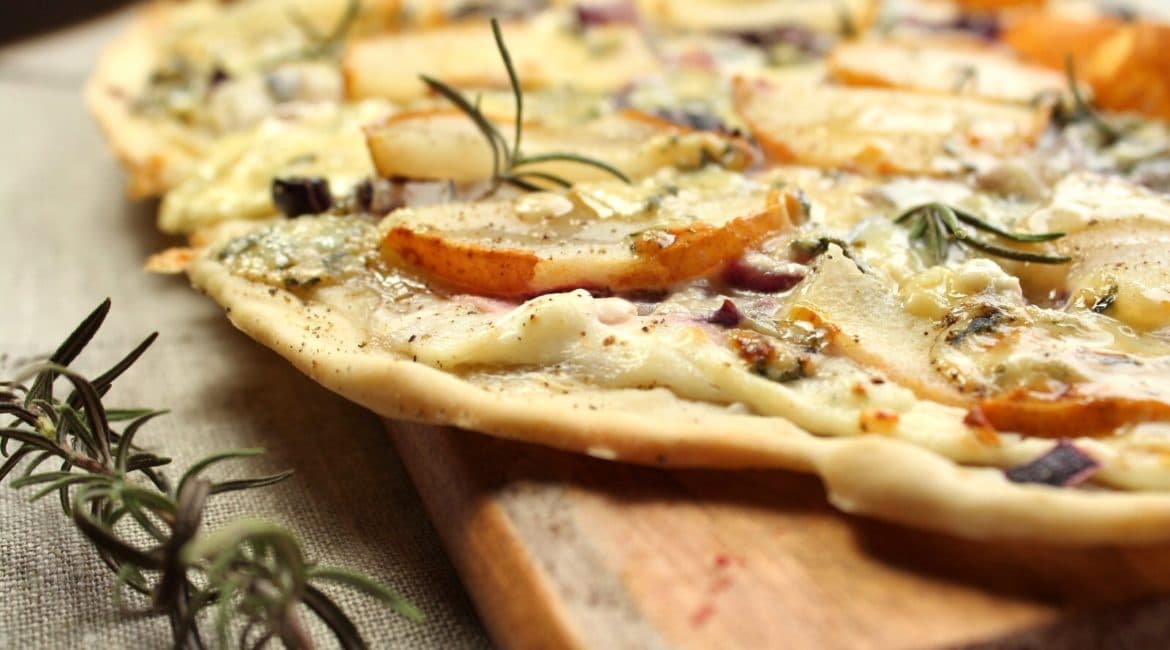 Flammkuchen Mit Birne Und Gorgonzola Genuss Des Lebens Vegetarische Gesunde Rezepte