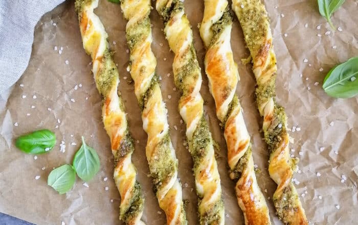 Pizza Sticks mit Basilikum Pesto