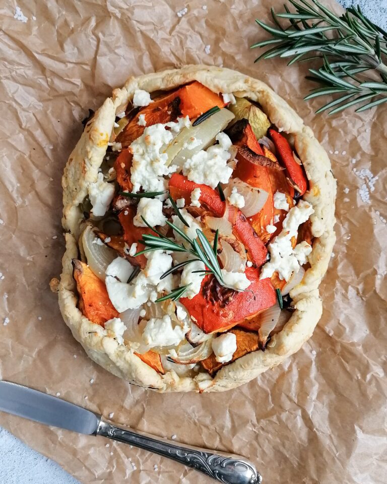 Kürbis Tarte mit Feta und Rosmarin
