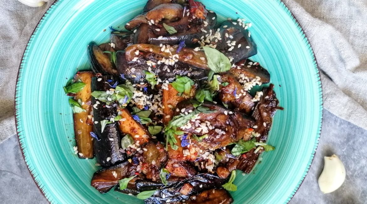 Gebratene Aubergine asiatische Art