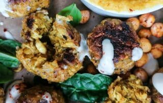 Falafel aus Kichererbsen mit Hummus Dip