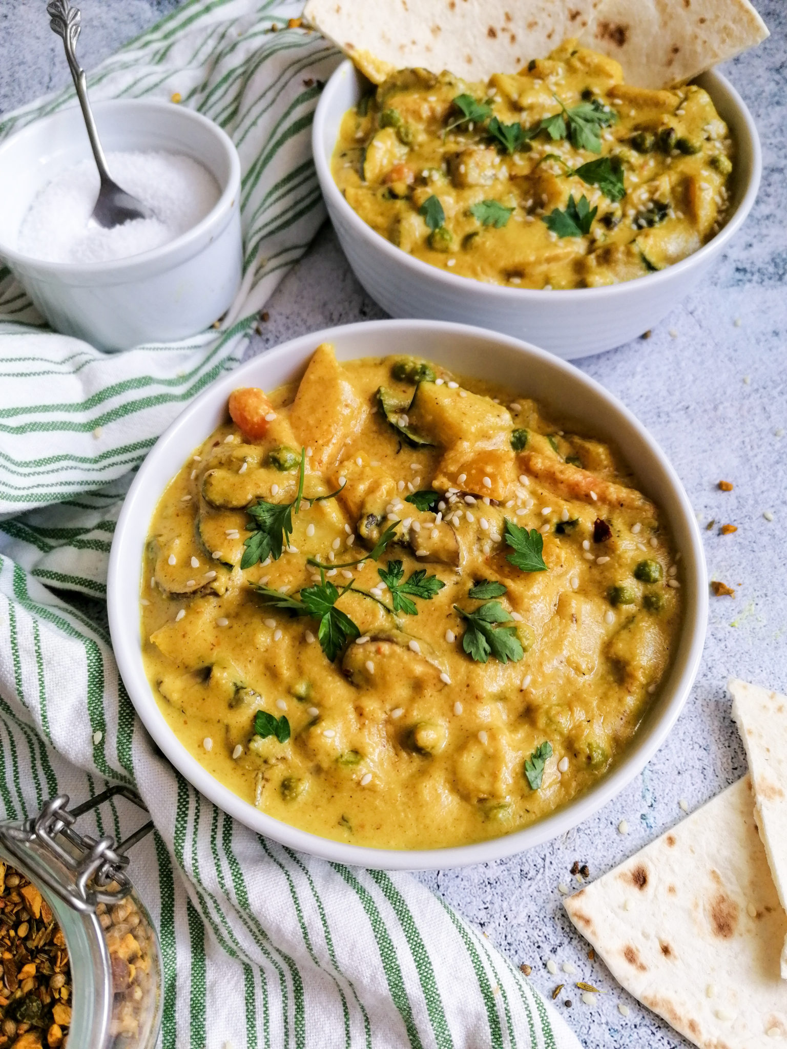 Vegetarisches indisches Curry Rezept mit Kokosmilch und Cashewkernen ...