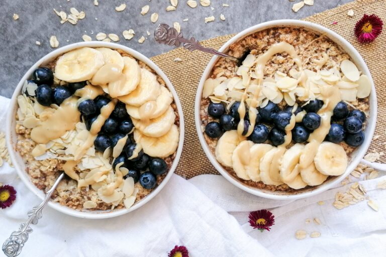 Veganer Haferbrei mit Zimt und Leinsamen