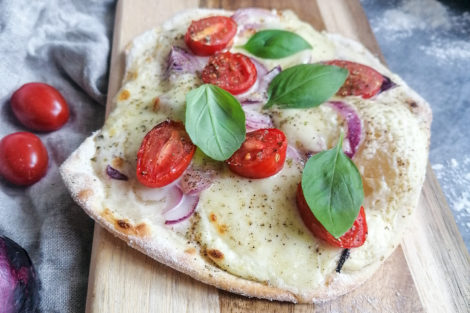 Flammkuchen Tomate Mozarella