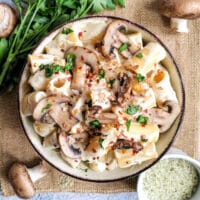 Vegane Cashew-Käse-Soße mit Pilzen