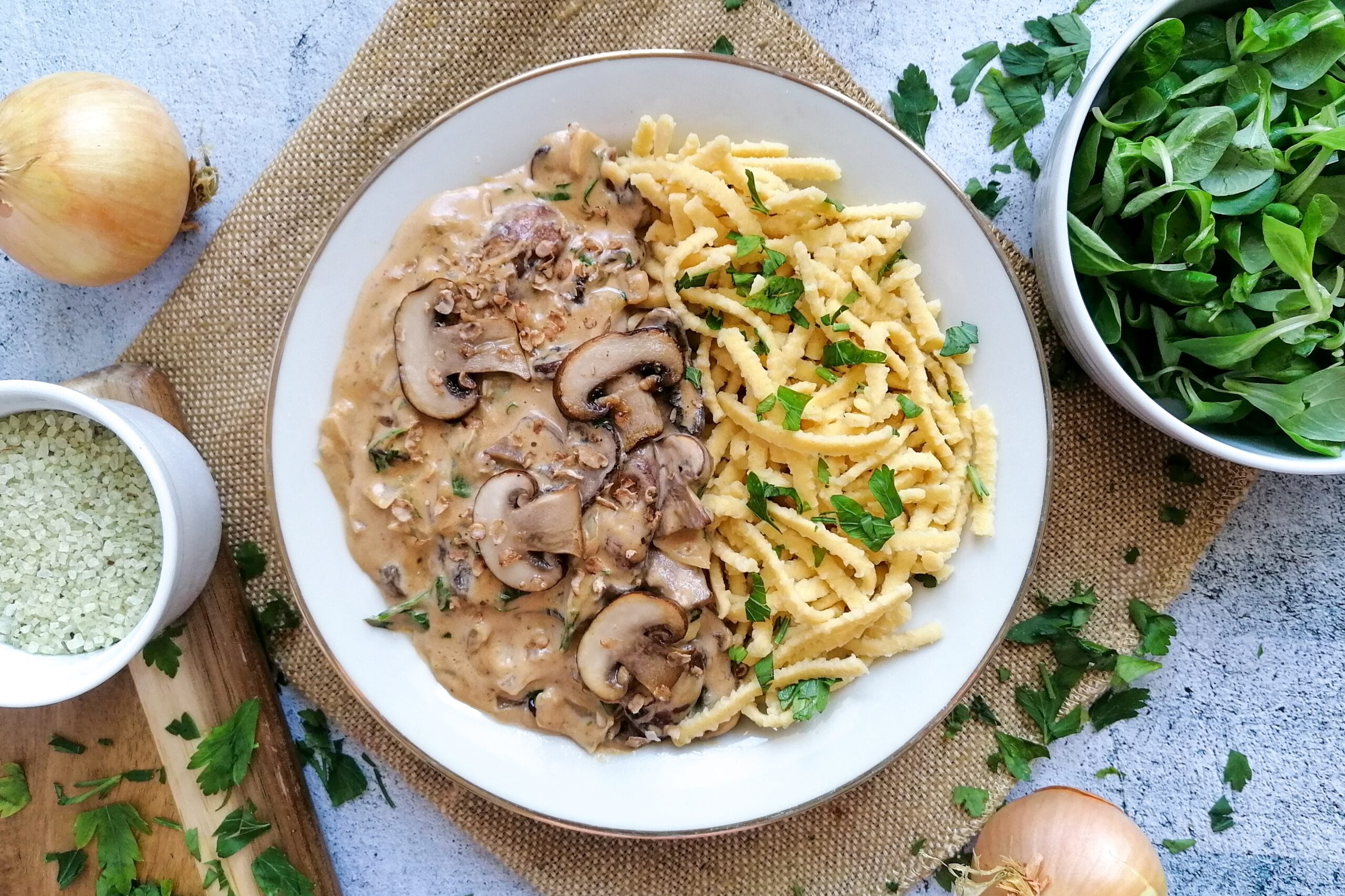 Spätzle mit Pilzrahm-Soße