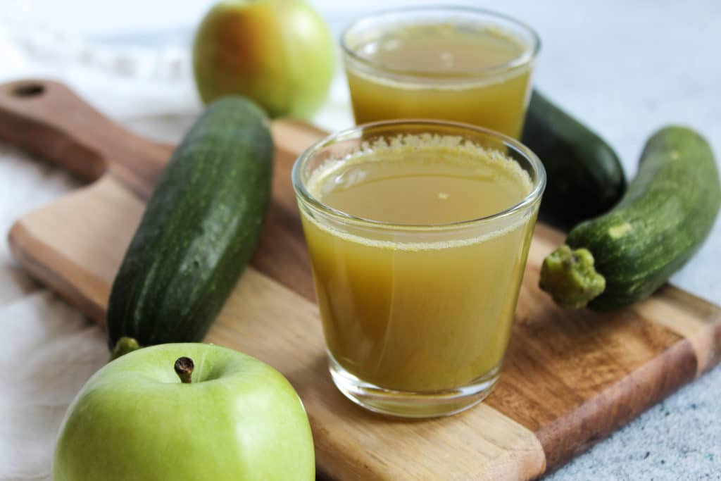 Zucchini Saft mit grünem Apfel | Wirkung, Gesund