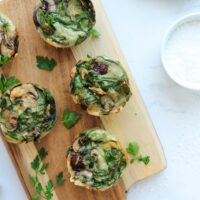 Low carb Frühstücksmuffins mit Spinat und Champignons