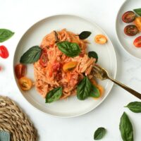 Spaghetti mit Schafskäse und Tomaten aus dem Ofen