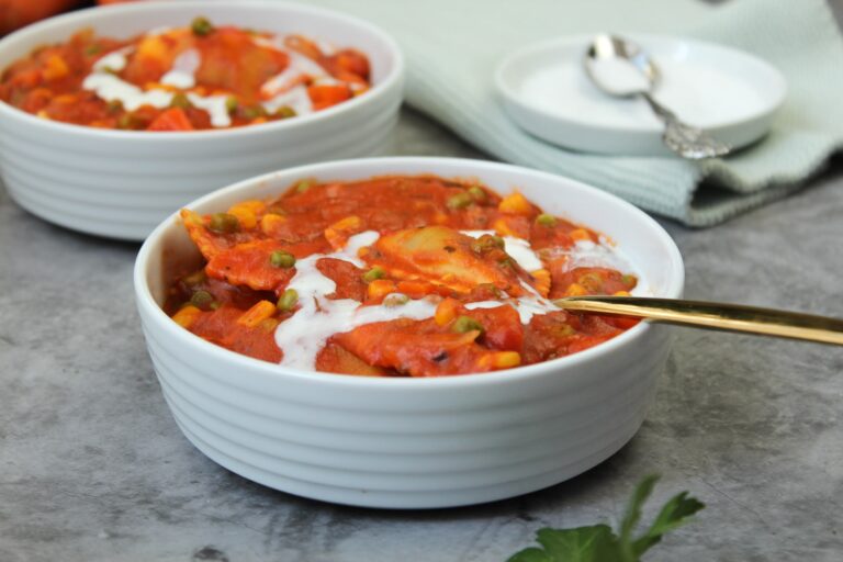 Ravioli in Tomatensoße – One Pot Pasta | wie das Original