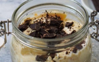 Overnight Oats mit Joghurt und Banane