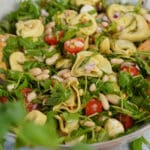 Tortellini Salat mit Rucola und Tomaten - vegetarisch