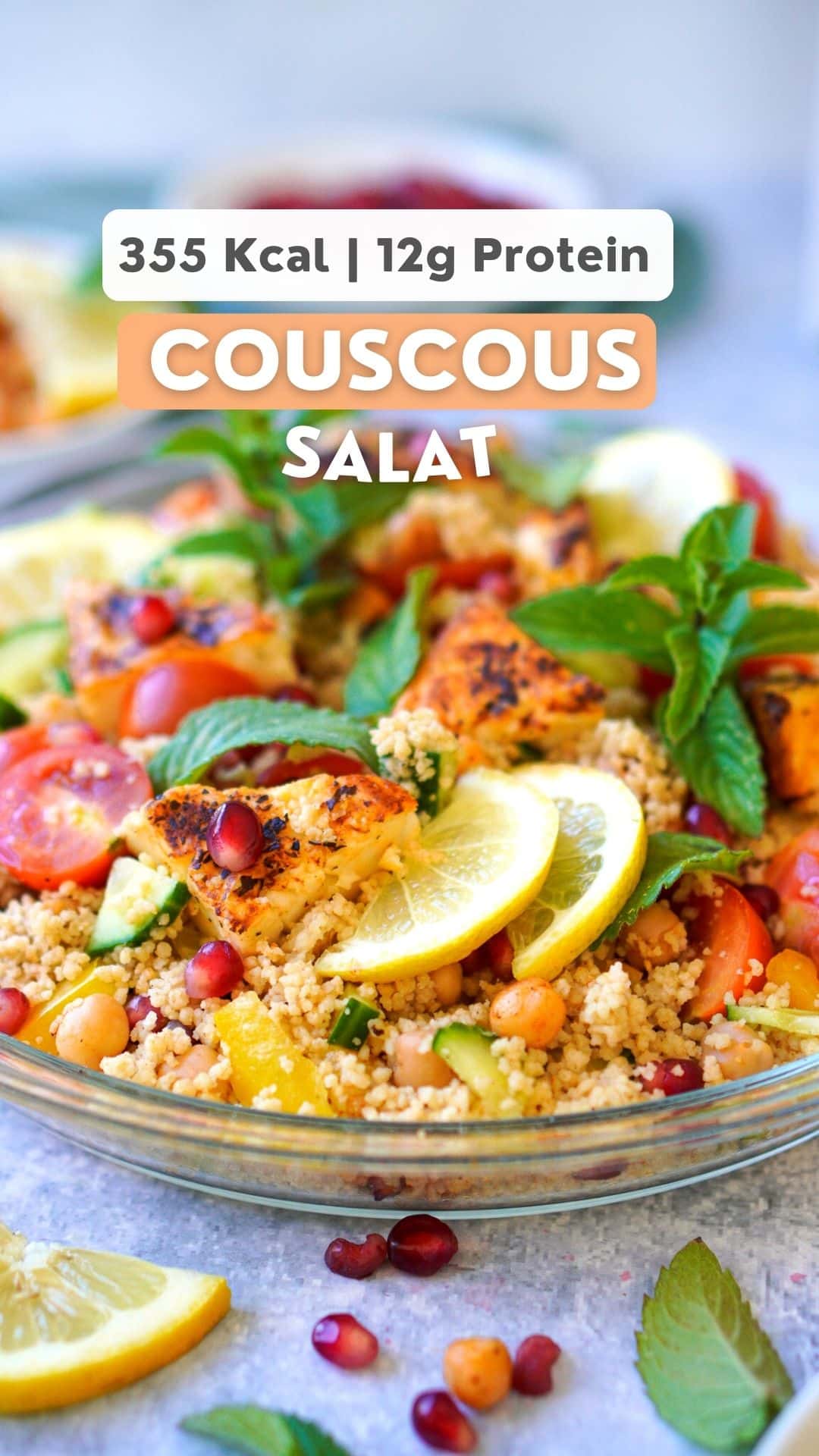 Couscous Salat mit Minze und Granatapfel - vegan