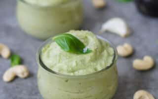 Pasta mit Avocado Pesto – vegan