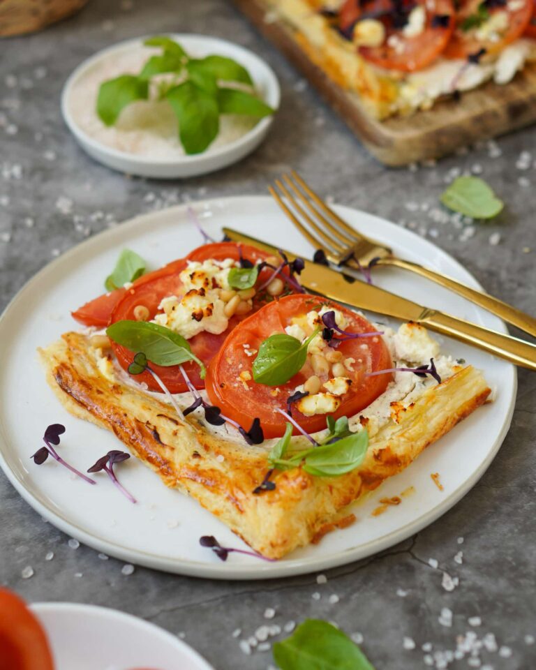 Tomatentarte mit Blätterteig - Genuss des Lebens: Gesunde Rezepte Tomatentarte mit Blätterteig - Genuss des Lebens: Gesunde Rezepte