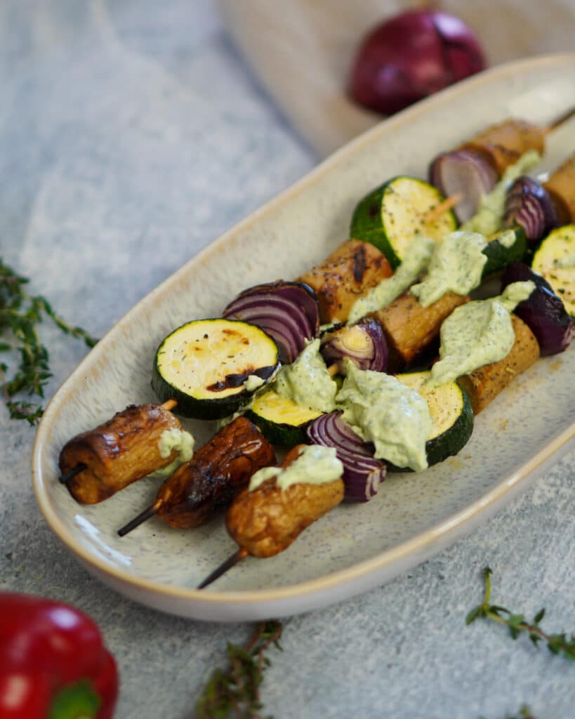 Bratwurst-Spieße vegetarisch