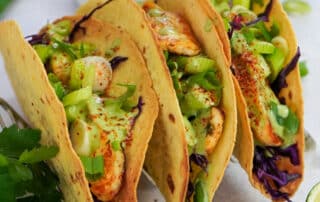 Tacos mit Halloumi und Joghurt-Soße