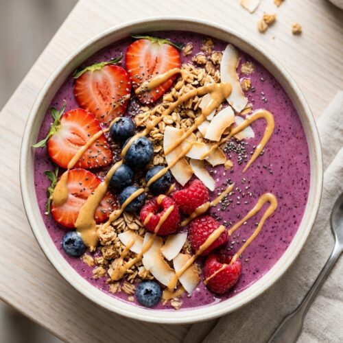 Sättigende Beeren Smoothie Bowl: Dein Power-Frühstück!