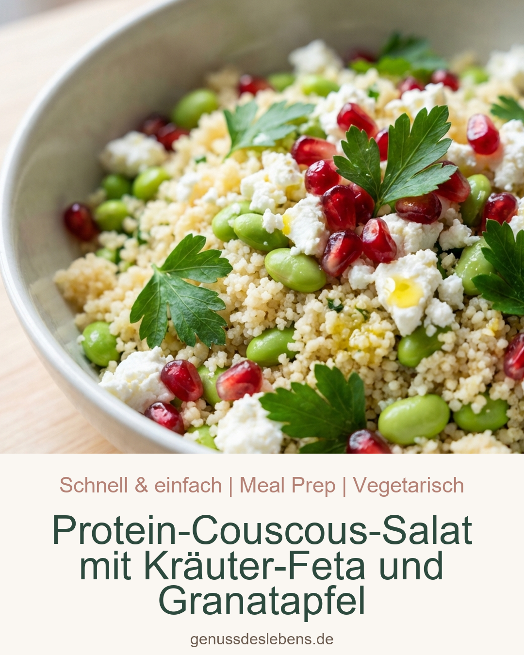Protein-Couscous-Salat mit Kräuter-Feta und Granatapfel - Pin für Pinterest
