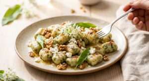 Bärlauch-Gnocchi mit brauner Butter und Walnüssen - Schritt 8