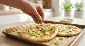 Bärlauch-Fladen mit Feta und Frühlingszwiebeln - Schritt 9