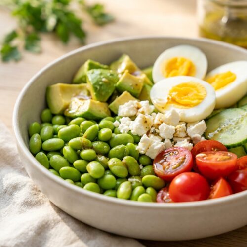 Edamame-Avocado-Salat mit Ei